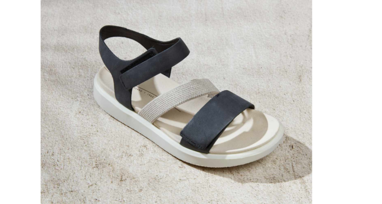 Best Sandals For Plantar Fasciitis – Reviews & Buying Guide 2024